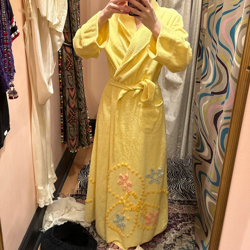 VINTAGE 1940’s chenille robe